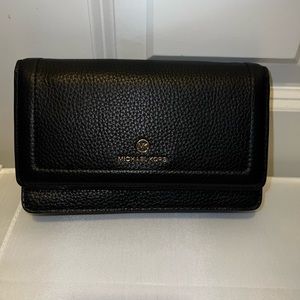 Michael Koran Jet Set Charm Leather Phone Wallet Crossbody